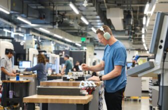 apple investment in u